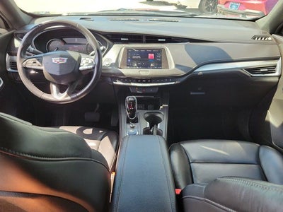 2023 Cadillac XT4 Premium Luxury