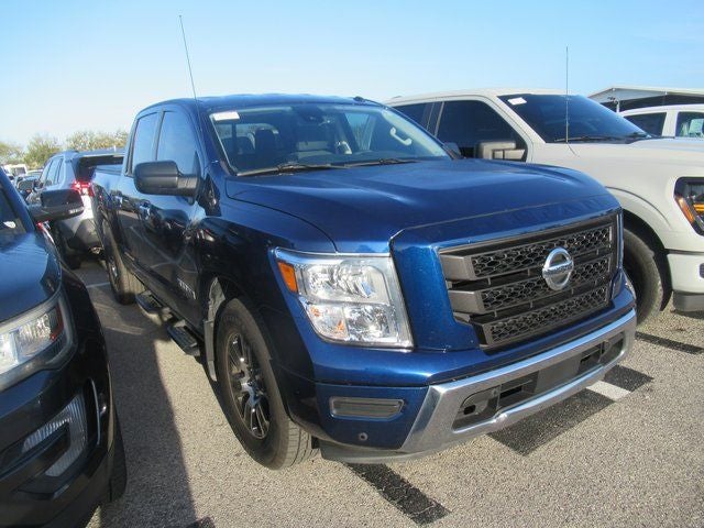 2021 Nissan Titan SV