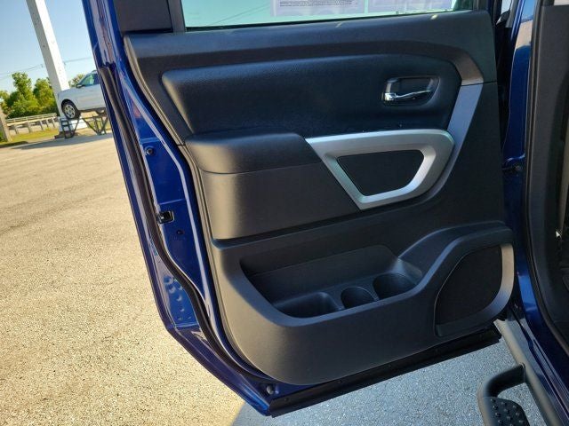 2021 Nissan Titan SV
