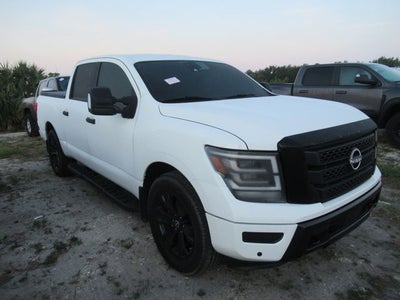 2024 Nissan Titan SV