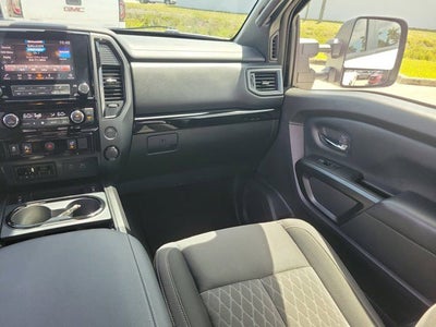 2024 Nissan Titan SV