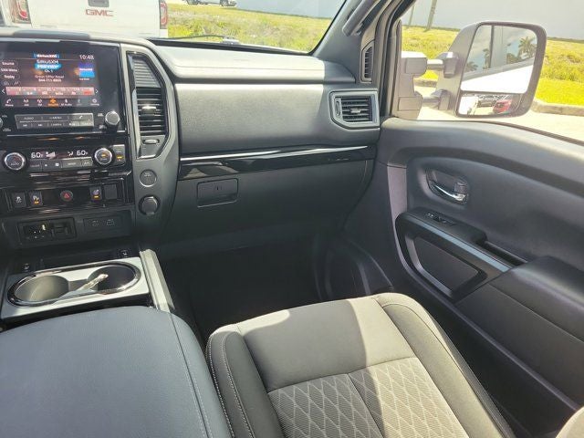 2024 Nissan Titan SV