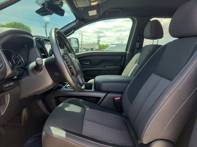 2024 Nissan Titan SV
