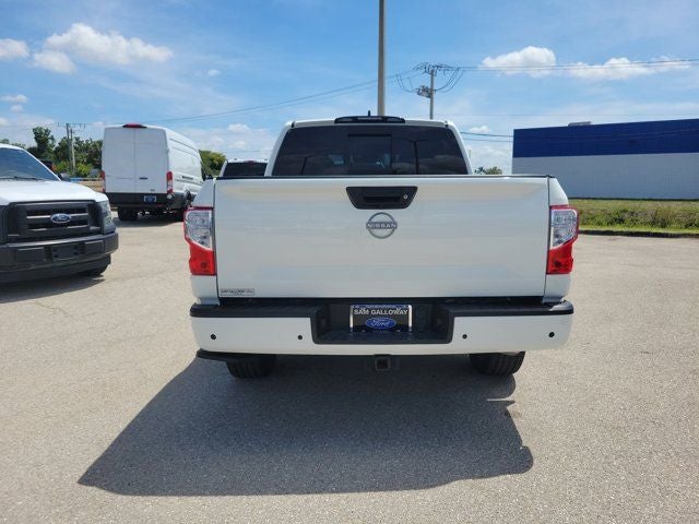 2024 Nissan Titan SV