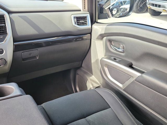 2018 Nissan Titan SV