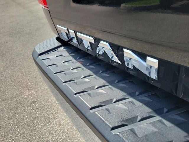 2018 Nissan Titan SV
