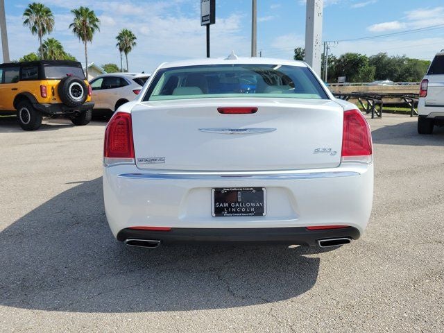 2015 Chrysler 300 C