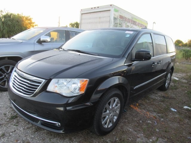 2014 Chrysler Town & Country Touring
