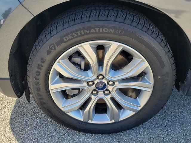 2022 Ford Edge Titanium