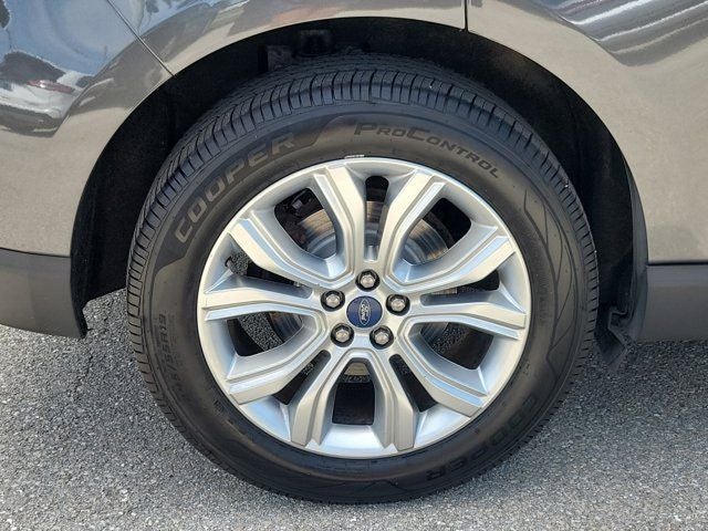 2020 Ford Edge Titanium