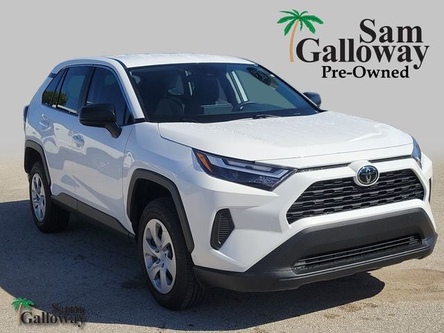 2025 Toyota RAV4 LE