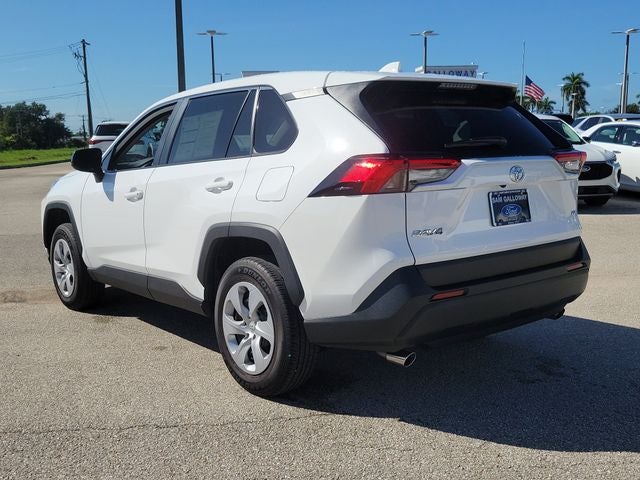2025 Toyota RAV4 LE