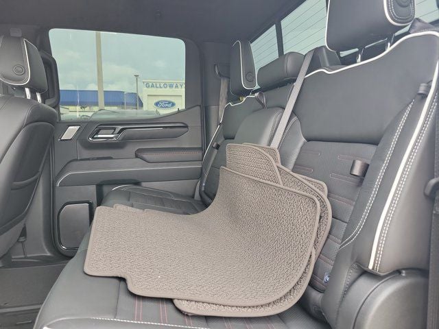 2025 GMC Sierra 1500 AT4X