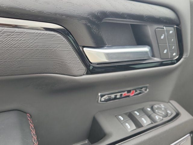 2025 GMC Sierra 1500 AT4X