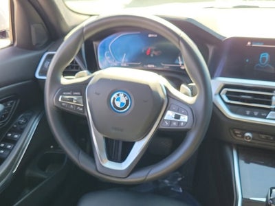 2022 BMW 3 Series 330e iPerformance