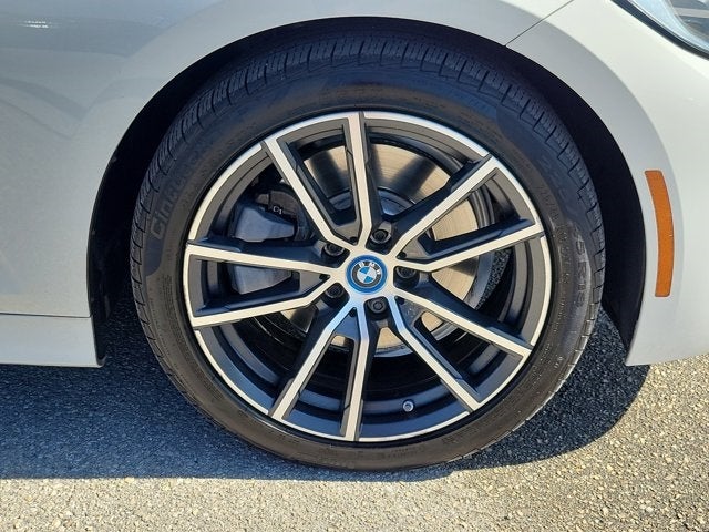 2022 BMW 3 Series 330e iPerformance