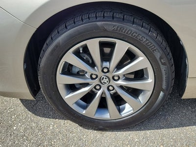 2017 Toyota Camry Hybrid SE