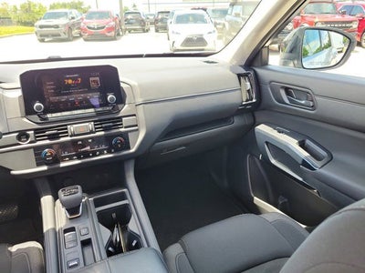2025 Nissan Pathfinder S