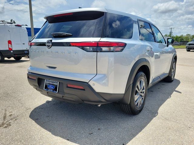 2025 Nissan Pathfinder S