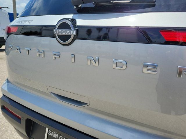 2025 Nissan Pathfinder S