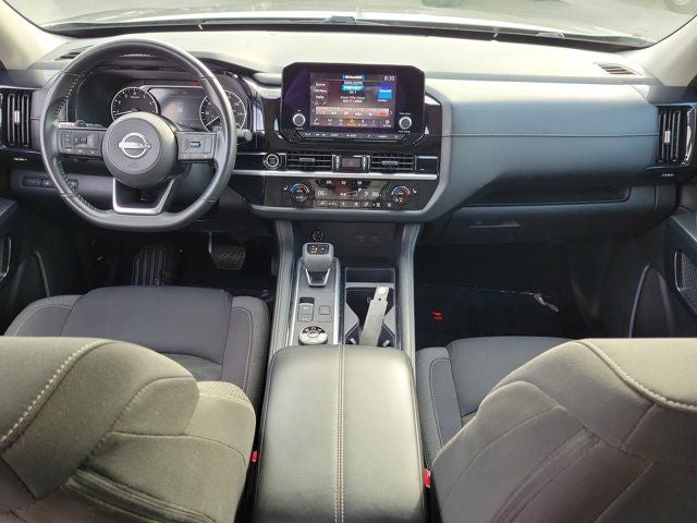 2023 Nissan Pathfinder SV