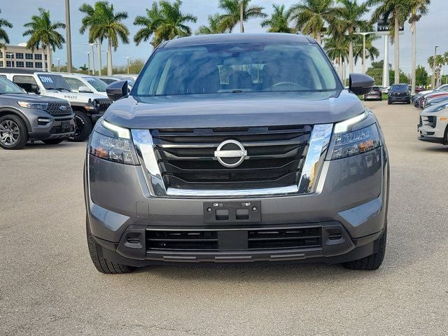 2023 Nissan Pathfinder SV