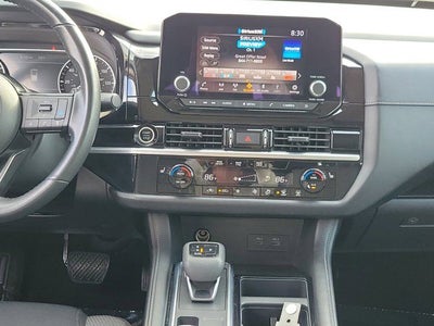 2023 Nissan Pathfinder SV