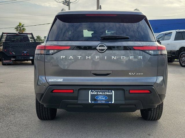 2023 Nissan Pathfinder SV