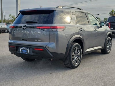 2023 Nissan Pathfinder SV