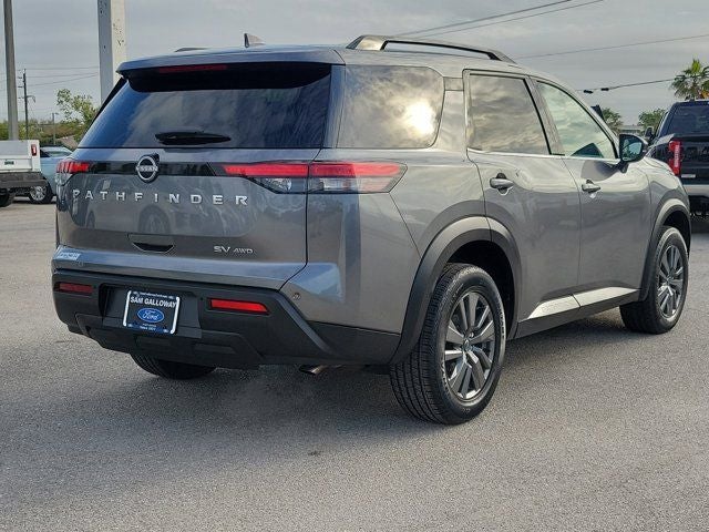 2023 Nissan Pathfinder SV