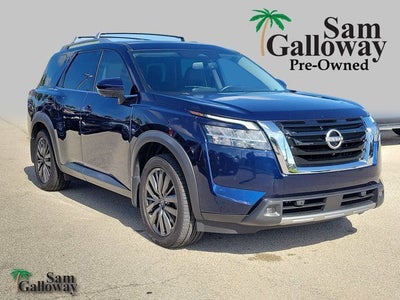 2022 Nissan Pathfinder SL