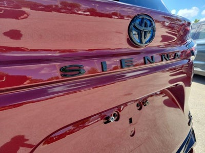 2022 Toyota Sienna XSE 7 Passenger