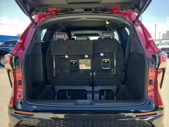 2022 Toyota Sienna XSE 7 Passenger