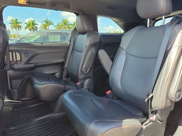 2022 Toyota Sienna XSE 7 Passenger