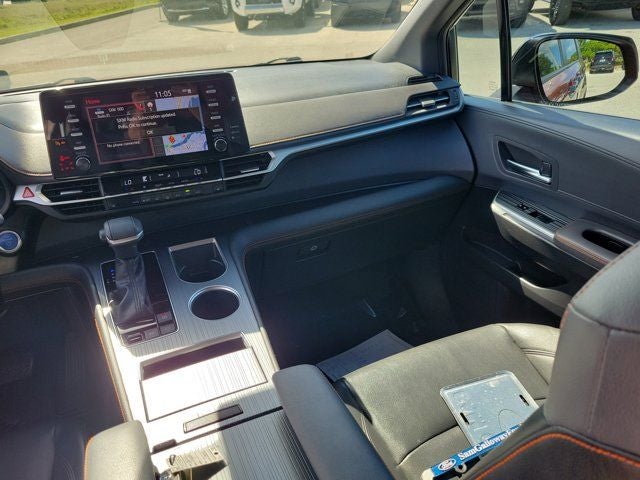 2022 Toyota Sienna XSE 7 Passenger