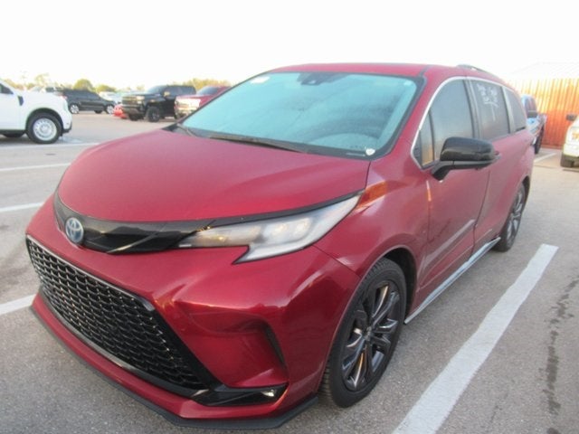 2022 Toyota Sienna XSE 7 Passenger