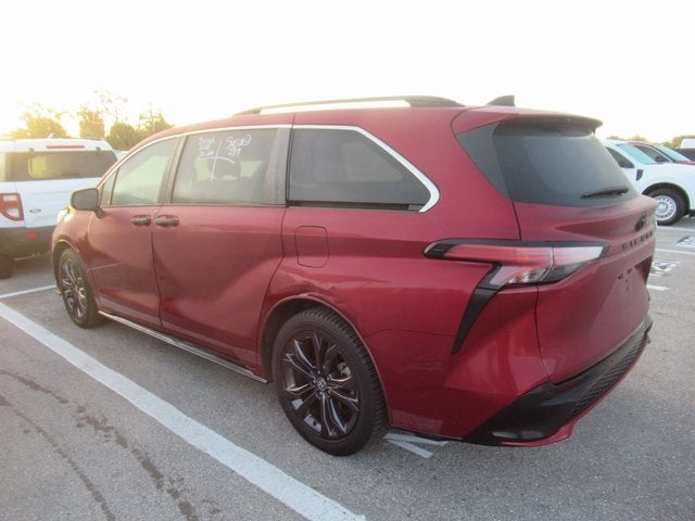 2022 Toyota Sienna XSE 7 Passenger