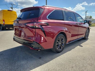 2022 Toyota Sienna XSE 7 Passenger