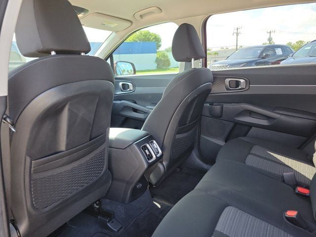 2024 Kia Sorento LX