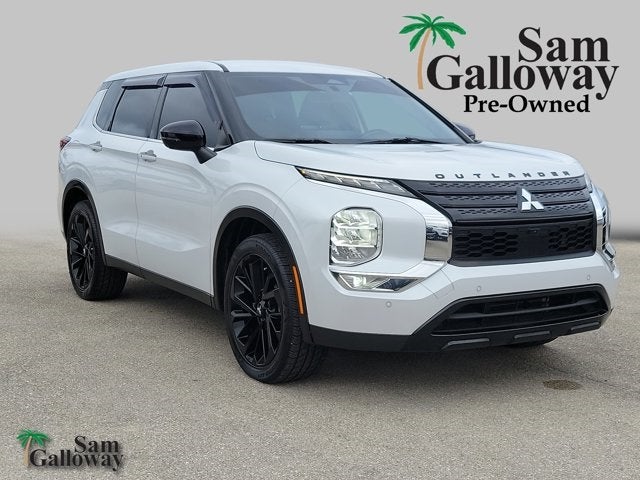 2023 Mitsubishi Outlander SE