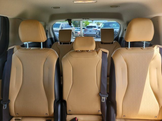 2022 Kia Carnival LXS