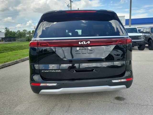 2022 Kia Carnival LXS