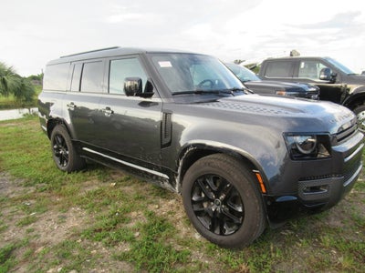 2025 Land Rover Defender 130 Outbound