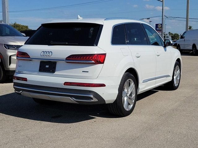 2021 Audi Q7 45 Premium Plus quattro