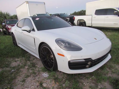 2018 Porsche Panamera 4