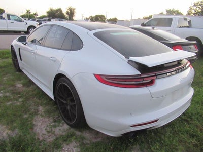 2018 Porsche Panamera 4