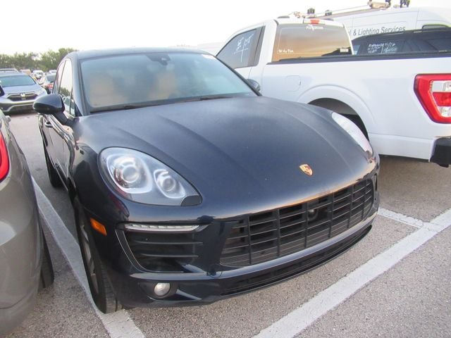 2018 Porsche Macan -'s photo