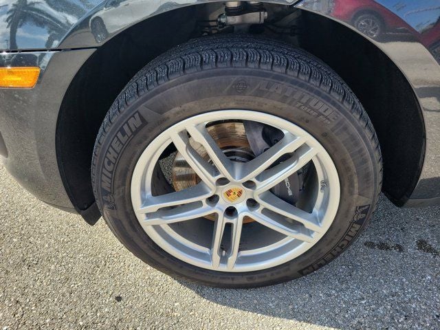 2024 Porsche Macan Base