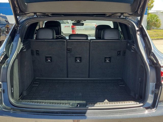 2020 Porsche Macan Base