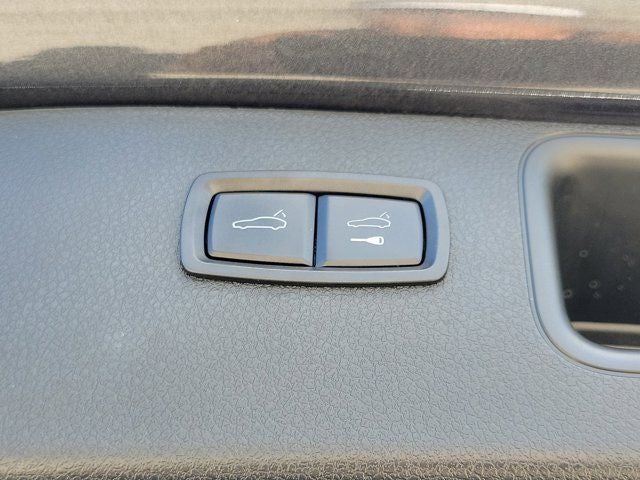 2020 Porsche Macan Base